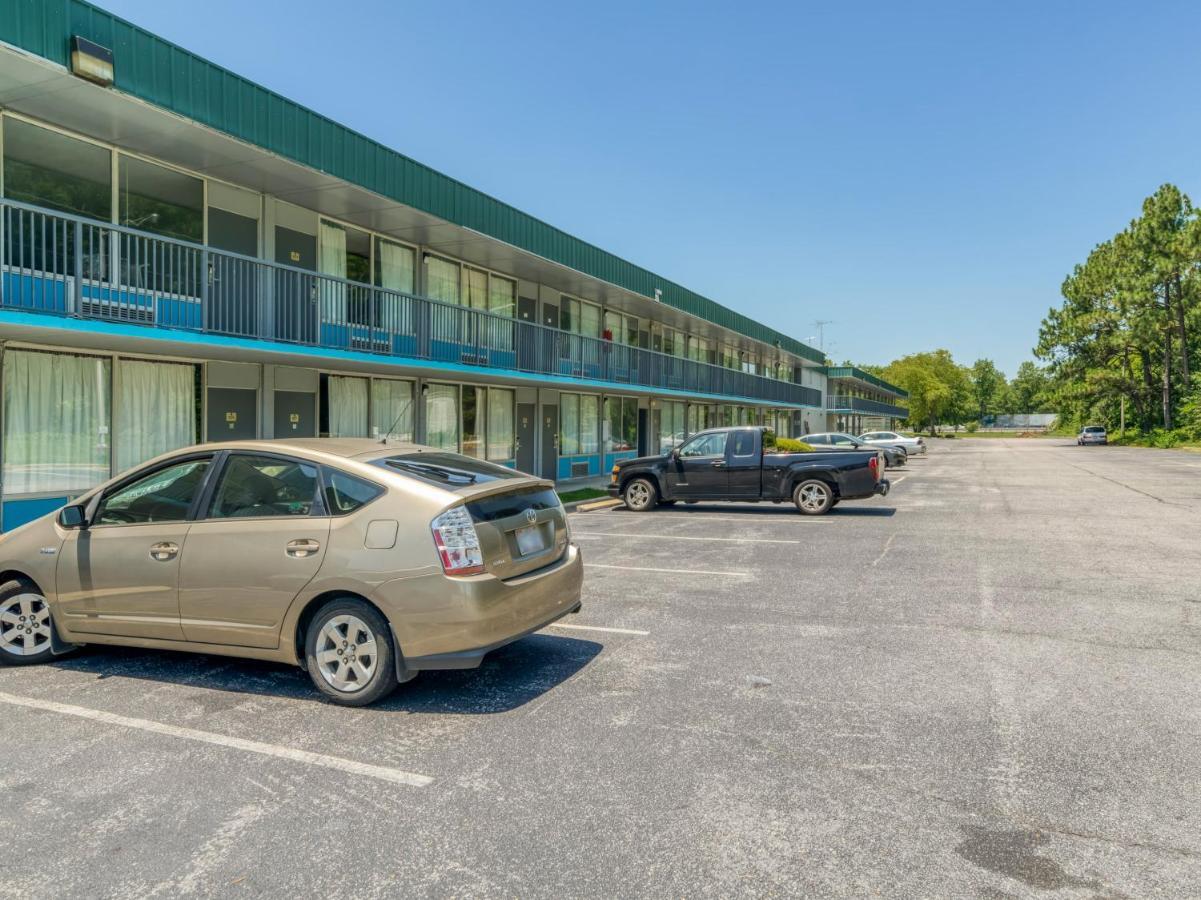 Oyo Hotel Battleboro Exteriér fotografie
